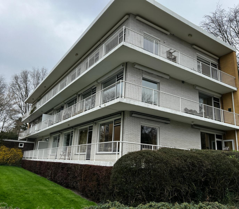 Renovatie balkonvloeren in Bussum met Triflex systemen