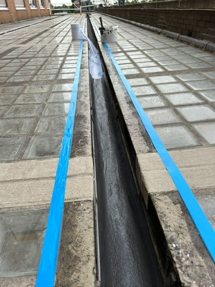 Specialistische afdichtingstechniek op kantoorgebouw