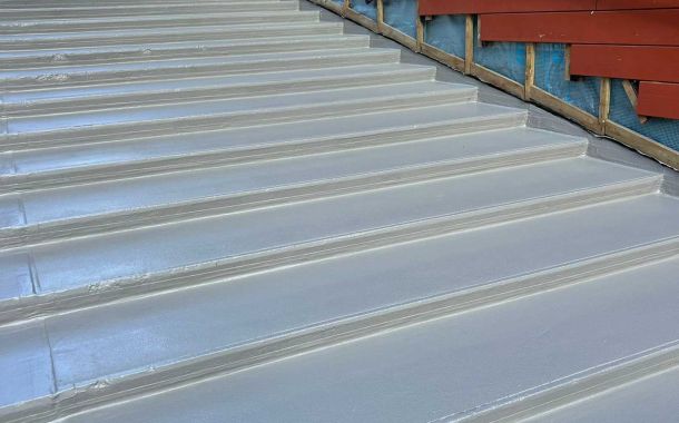 Afdichting en antislip op betontrap in parkeergarage Deventer