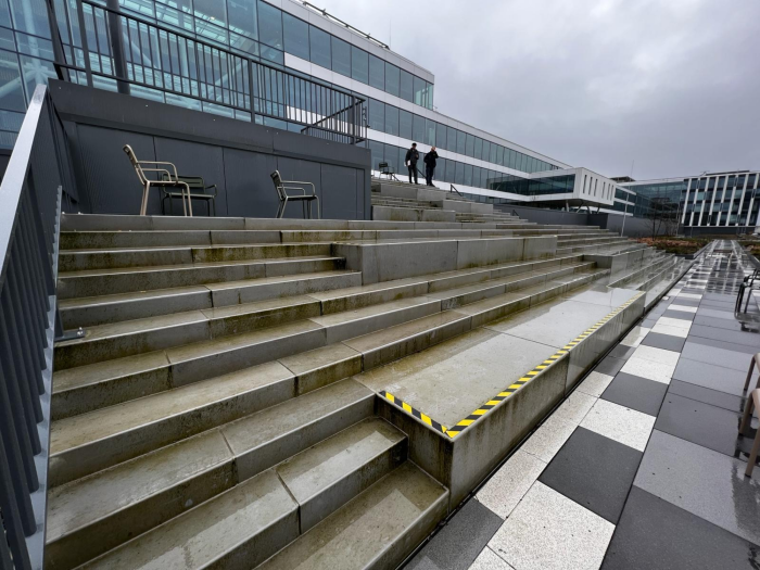 Renovatie betontrappen ASML Veldhoven